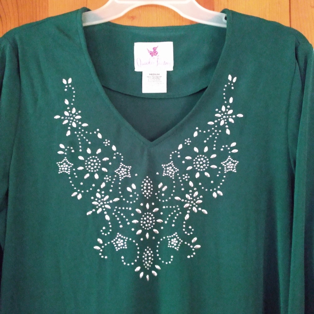 Quacker Factory Vneck Top/Pant Set With Rhineston… - image 2